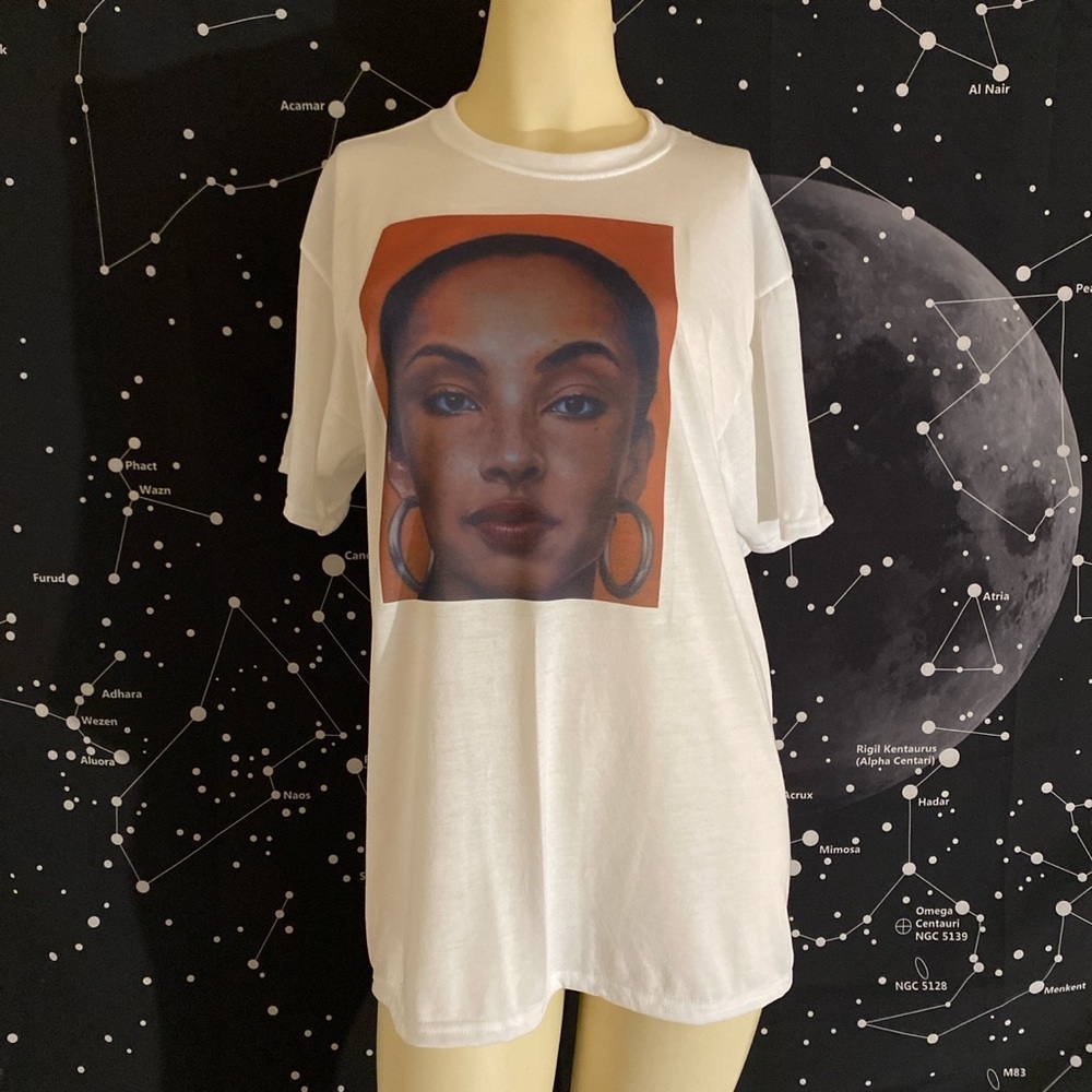 SADE graphic tee. ❣️